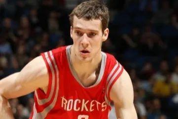 媒体投票倾 媒体投票倾