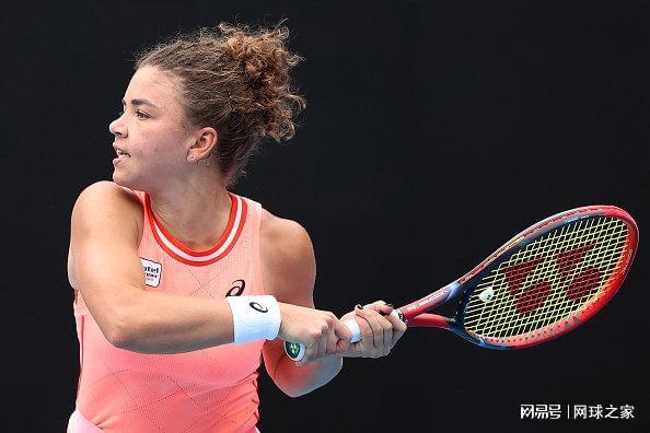 钟诚展现出 钟诚展现出