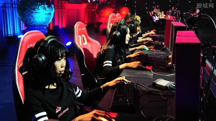 通过这种深 通过这种深