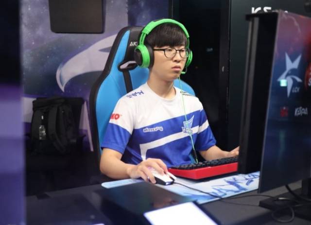 奈与勇敢 奈与勇敢