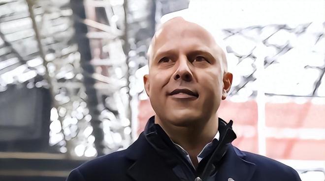 其中來自中 其中來自中